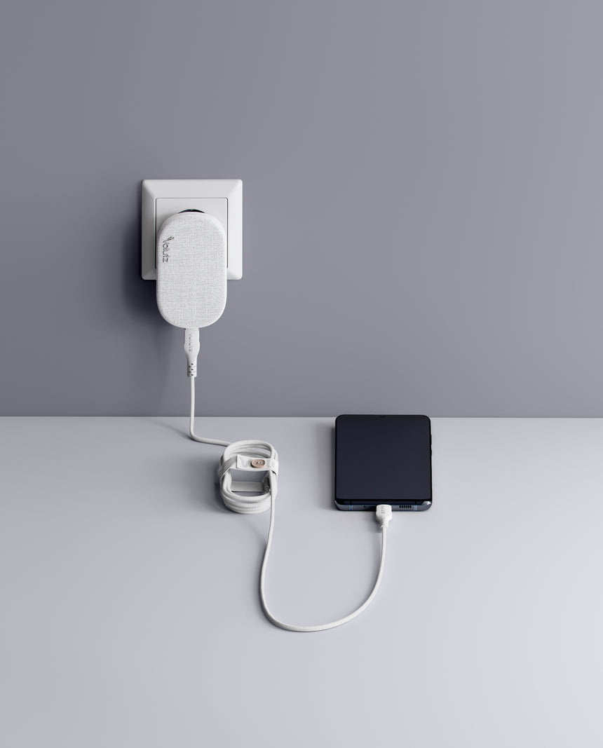 Quantum I 20W Ultra-slim Travel Charger USB-C Snow-white with USB-C to USB-C Cable - Volutz